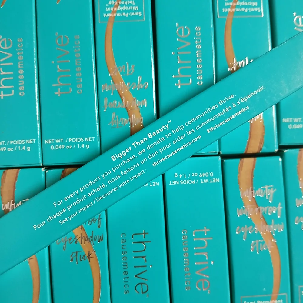 BOGO Thrive Causemetics Infinity Eyeshadow Stick - Tamala - Picture 4 of 6